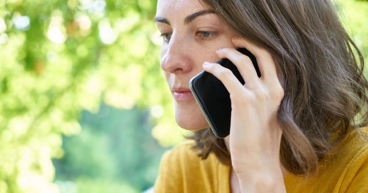 Dictating notes into a phone